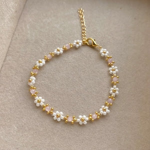 Beaded Flower Bracelet, Daisy Bracelet, Pink Floral Bracelet, Aesthetic Flower Bracelet, Bridgerton Jewellery, Gift for Her, Birthday Gift