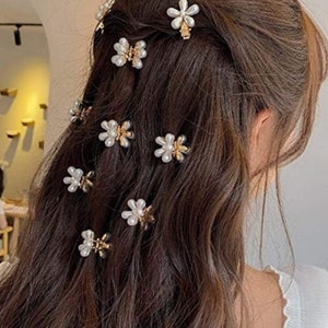Flower pearl mini hair clips set, small floral clips with pearl centers