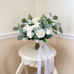 Ivory White & greenery bouquet, Wedding Bouquet, Bridal Bouquet, Bridesmaids Bouquet,Rose Bouquet, Wedding Accessories Corsages Boutonni�res