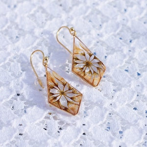 Geometric dangling boho earring with real gold-plated clover flower