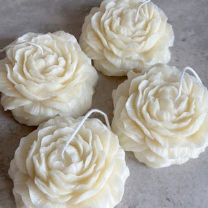 Cream peony-shaped flower candle set, white wax blooms with visible wicks (5)