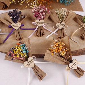 Mini dried flower bouquet favor with kraft gift tag and ribbon ties