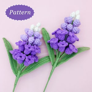 Crochet hyacinth flower bouquet with purple blooms and green leaves