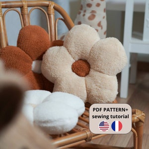 Daisy Pillow PDF Sewing tutorial,  Daisy Cushion DIY, PDF Tutorial, Instant download, Flower shaped cushion made with a textured boucle