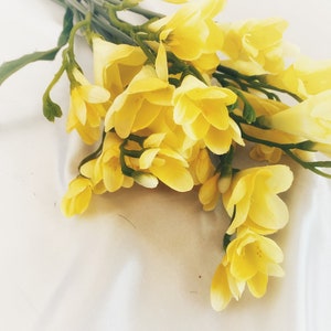 3pc Freesia Artificial Flowers, Yellow Freesias, Yellow Flowers, Spring Flowers, Mother's Day Flowers, Gift for Her Faux Flowers, Home Decor