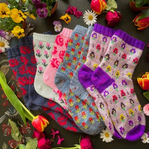 Floral garden sock set, crew length, multicolor with small flower pattern