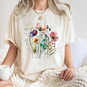 Comfort Colors¨ Flower Bouquet Shirt, Flower T Shirt, Retro Floral Shirt, Watercolor Flower Shirt, Plant Ladies Shirt, Gift for Women