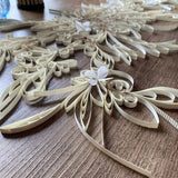 Centerpiece in turned paper decorated with rhinestones and dried flowers. fragile composition, no delivery possible, to be collected in Annecy