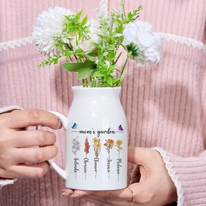 Personalized Mother's Day jug vase, white ceramic with handwritten flower message