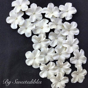 12-piece white gum paste edible flower cake decorations with pearl centers
