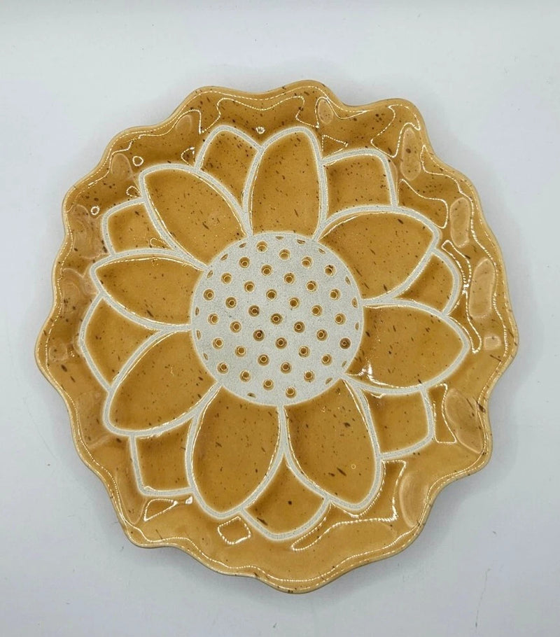 Vintage Holiday Home Harvest Dish with a Sunflower Design. Sunflower