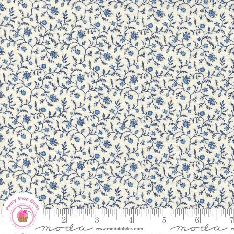 Moda AMELIA'S BLUES 31654 11 Blue Floral Betsy Chutchian Quilt Fabric CIVIL WAR Flowering Plants
