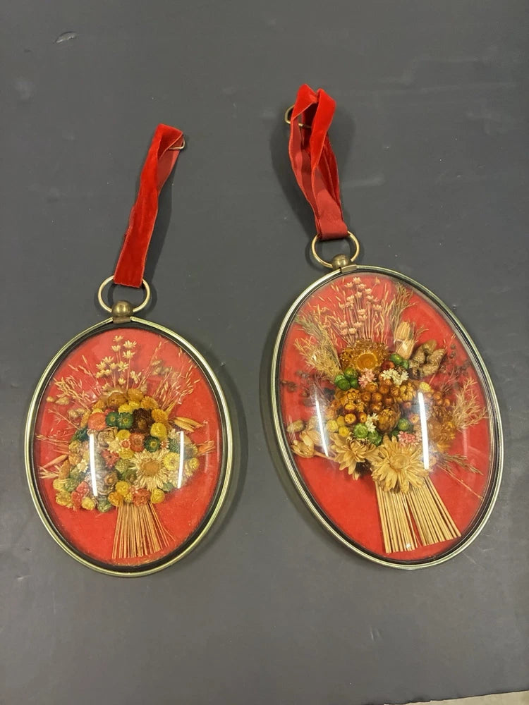 Dried-flower glass oval pendant earrings with red ribbons