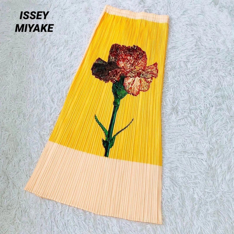 PLEATS PLEASE ISSEY MIYAKE Carnation flower long skirt, size 2 , VGC RARE Japan Carnation