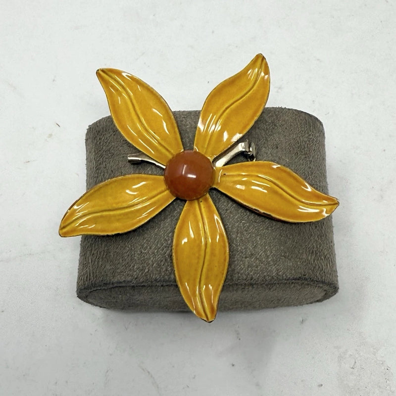 VTG SUNFLOWER Floral Brooch Pin Flower Power Yellow Enamel 1960-1970s Pinwheel Sunflower
