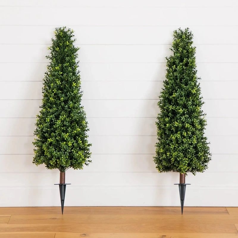 4Õ Artificial Boxwood Plant with Integrated Ground Stake UV Resistant Set of 2. Green Plant