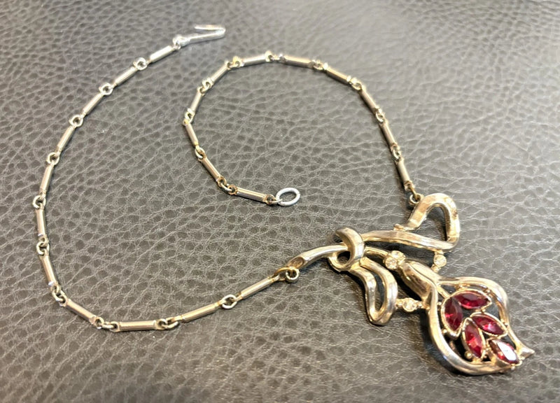 Vintage Lily Flower Retro Era Necklace Choker Red Glass Rhinestone 15.5Ó Lily