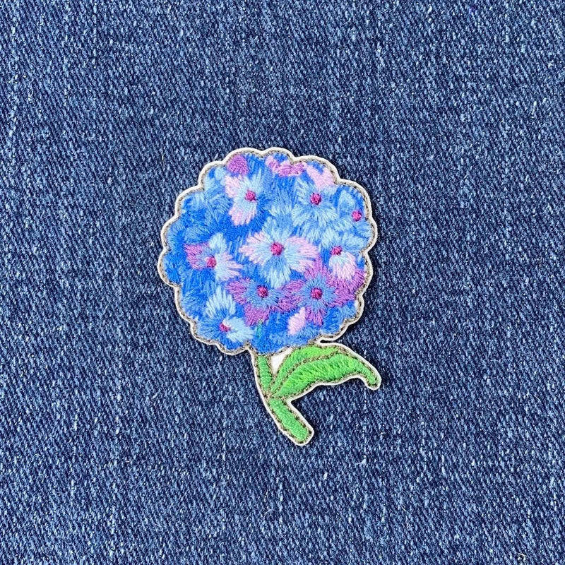 Hydrangea Applique Patch - Embroidered Flower Gardening Badge 1.75" (Iron On) Hydrangea