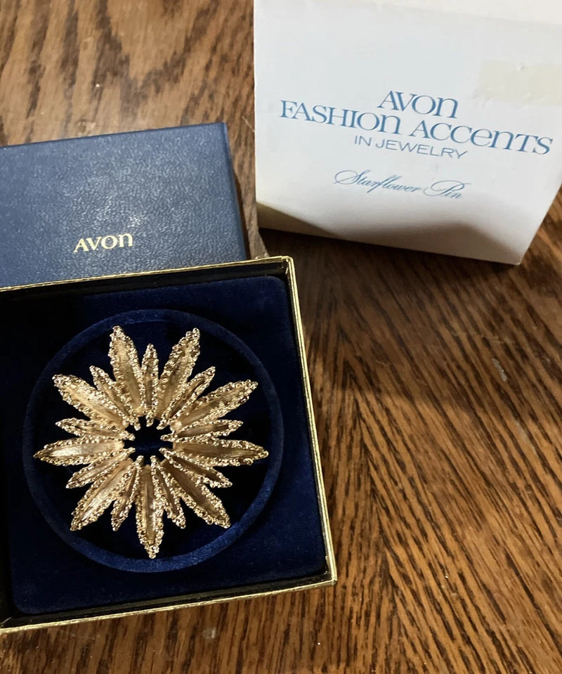 Vintage Avon Sunflower, Pin, Gold Tone Textured 1972 _ Sunflower