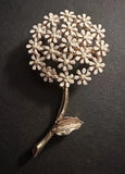1950s White Enamel GOLD TONE 2Ó Daisy Flower Bunch hydrangea Brooch Pin Hydrangea