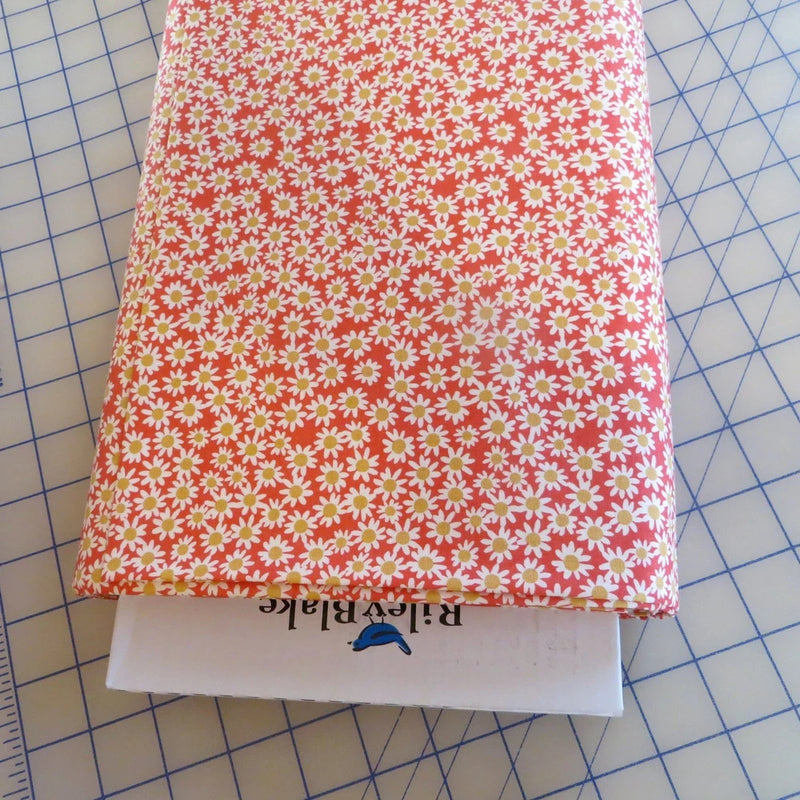YARD ~ Daisies On Raspberry, Riley Blake Cotton $3.99 Ships ANY Amount Of Fabric Flowering Plants