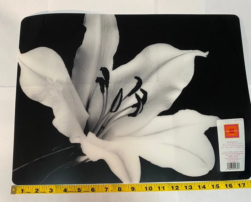 Vintage Placemats Floral LILY  MIZRAHI  Black & White 2005  Set Of 4 Lily