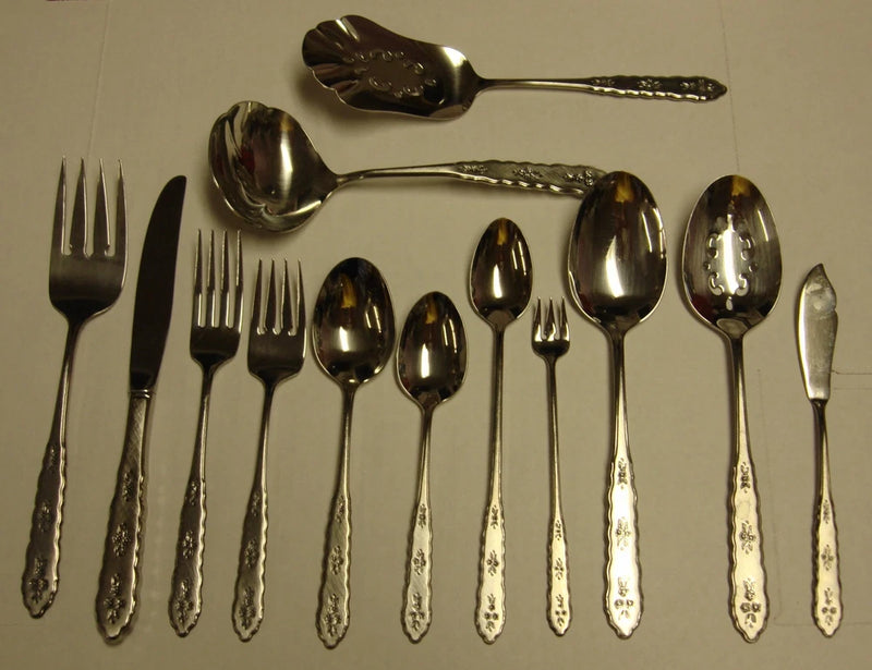 Oneida FLORAL BOUQUET ~~CHOICE PIECE~~ Deluxe Stainless Flatware Bouquet