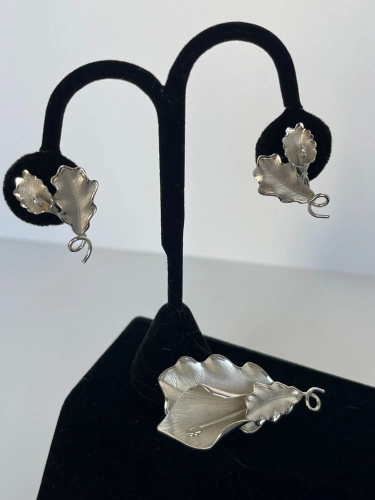 Vintage Calla Lily Flower Matching Screw Earrings Brooch Silver Tone Lily