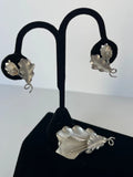 Vintage Calla Lily Flower Matching Screw Earrings Brooch Silver Tone Lily