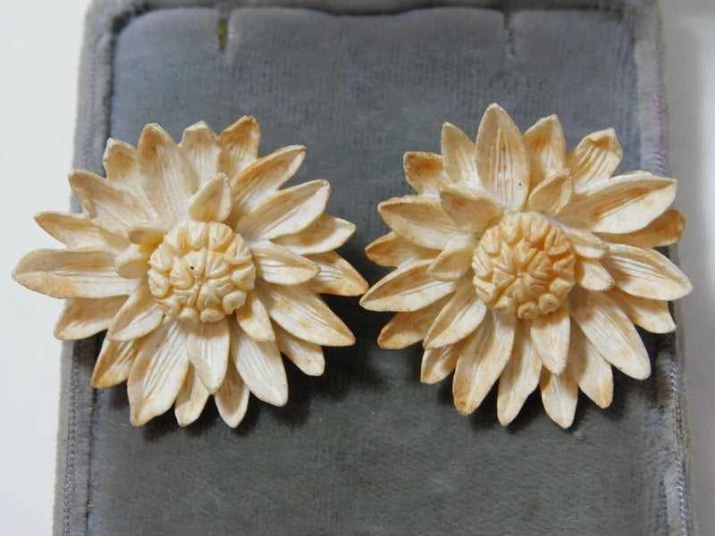 Vintage Chunky Celluloid Plastic Cream Sunflower Flower Screw Back Earrings Sunflower