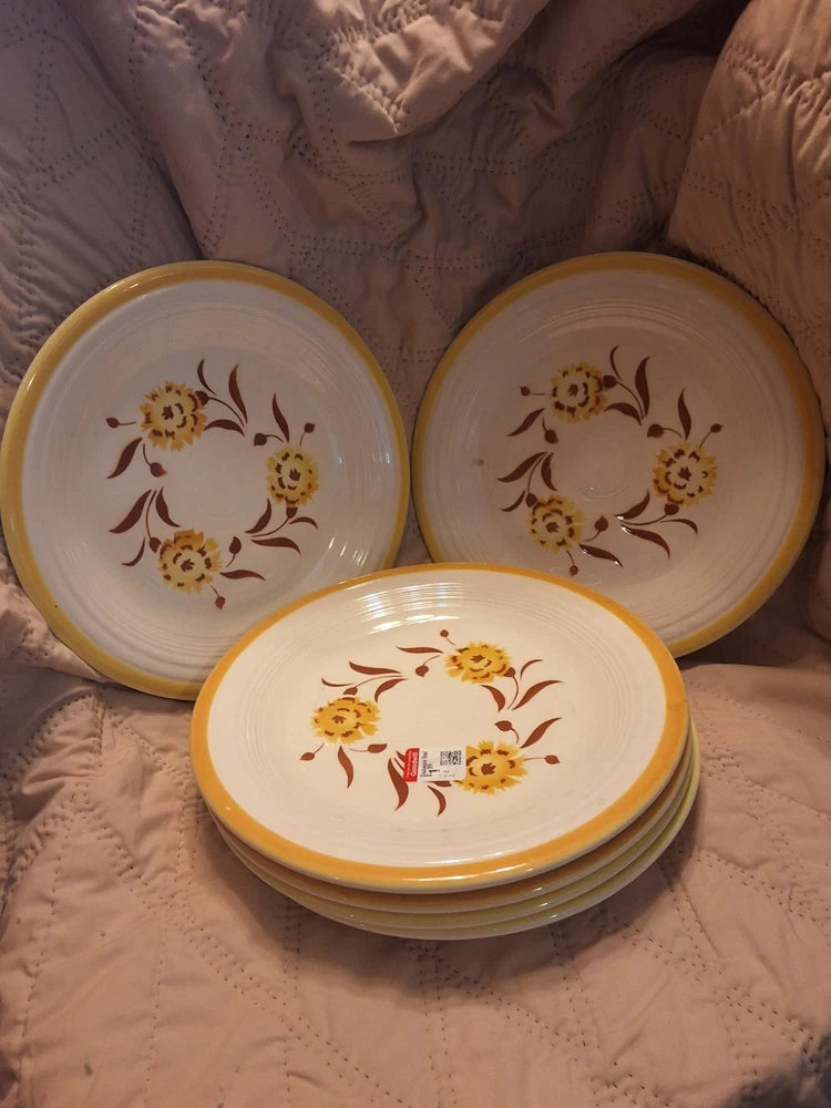 Intage 1962 - 68 fiesta Ware Yellow Carnation  6 Dinner Plates Carnation