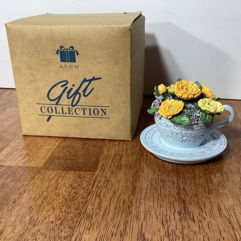 VTG Avon 1998 Flower of the Month January Carnation Teacup Music DoesnÕt Work Carnation