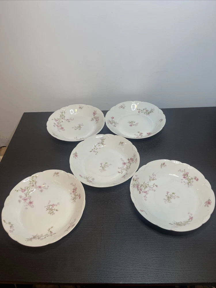 Haviland Limoges Pink Carnation Bowls 7.5Ó France Set of 5 Ð 1 Chipped Carnation