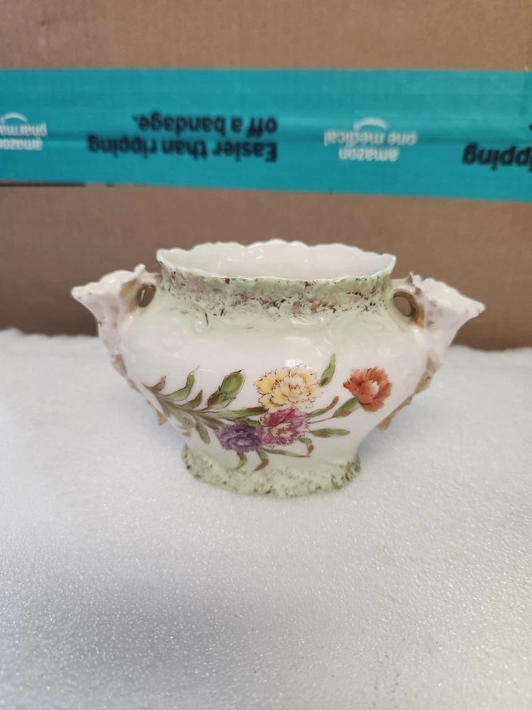 VINTAGE ANTIQUE VASE VICTORIA CARLSBAD AUSTRIA FLOWERS CARNATIONS Carnation