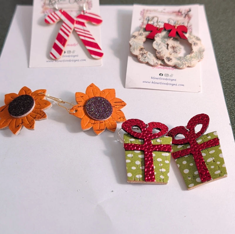Handmade wood glitter sunflower brooches, orange with purple glitter centers
