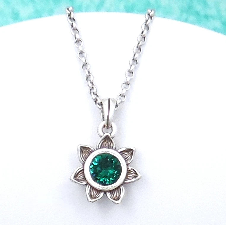 Emerald green crystal sunflower necklace with silver-tone chain