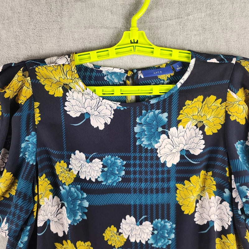 Women's pullover top, multicolor floral print with crew neckline