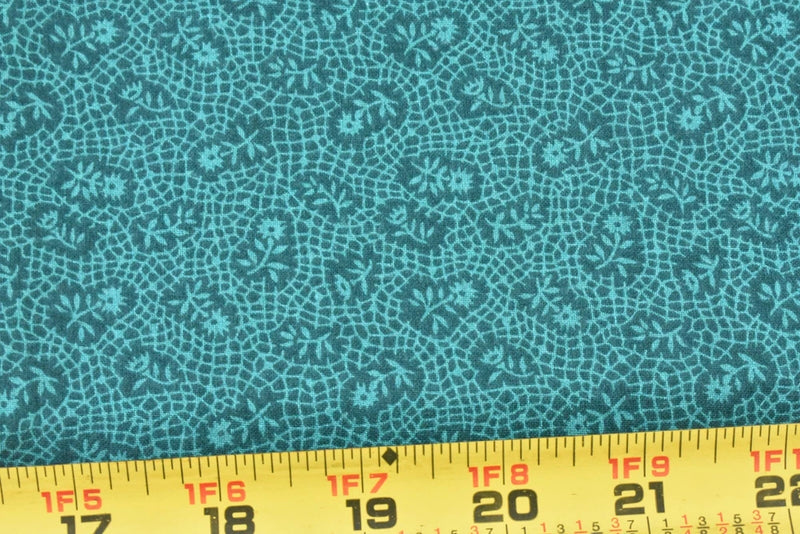 By 1/2 Yd, Vintage, Green Calico on Dark-Green Quilt Cotton, P795 Flowering Plants