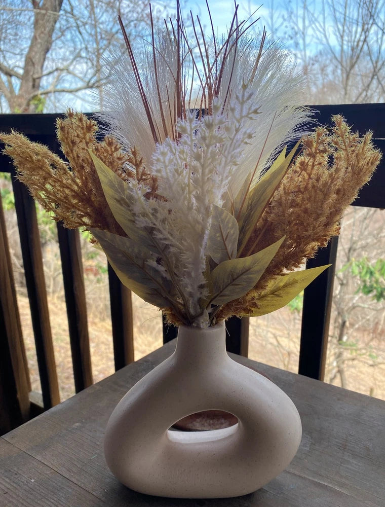 Ceramic Vase Modern Home Decor Round Matte Donut Vase Pampas Grass Leaves Floral Pampas Grass