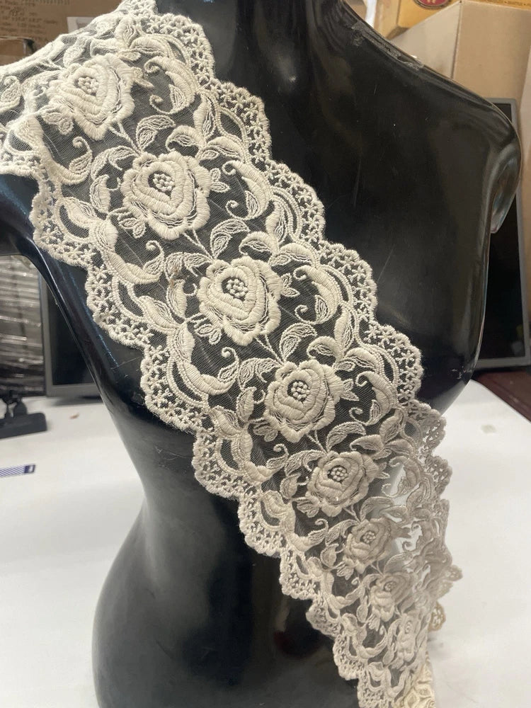 Off-white rose embroidered lace tulle trim with double scalloped edges