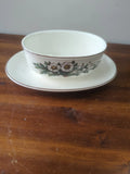 Villeroy & Boch Porcelain Botanical Gravy Boat W /Ranunculus Flower Floral Ranunculus