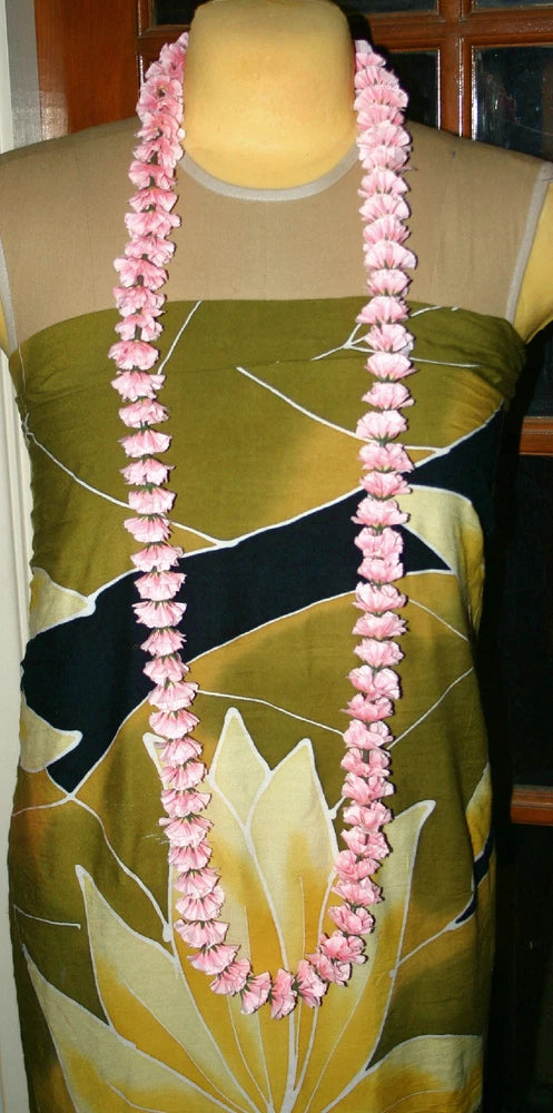 Hawaiian Lei ~ Soft Pink Carnation Carnation