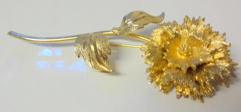 Vintage Signed Monet Gold Tone Flower Carnation Huge Big Large Pin Brooch Carnation