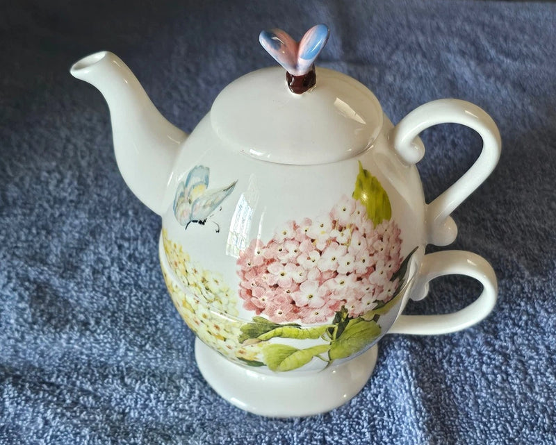 Cracker Barrel Ceramic Hydrangea for One Teapot Butterfly Floral Cottage Core Hydrangea