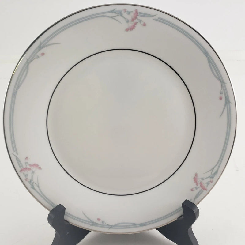 Royal Doulton Carnation Salad Plate H5084 English Fine Bone China 8" 1982 Vtg Carnation