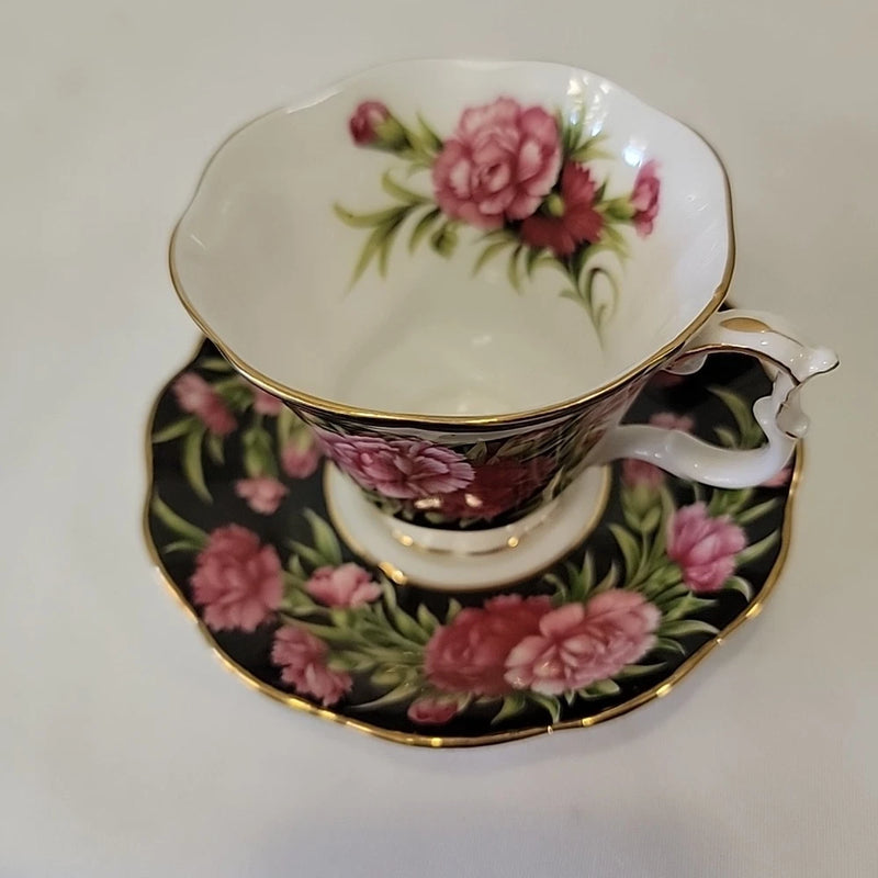Royal Albert Bouquet Series Carnation Teacup & Saucer Bone China England Floral Carnation