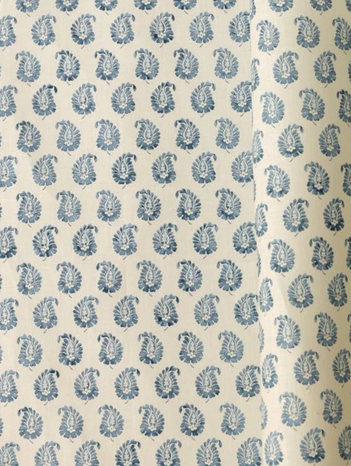 HOWE AT 36 BOURNE STREET FABRIC 'CYPRESS  - SKYE' 2 METRES 100% LINEN Flowering Plants