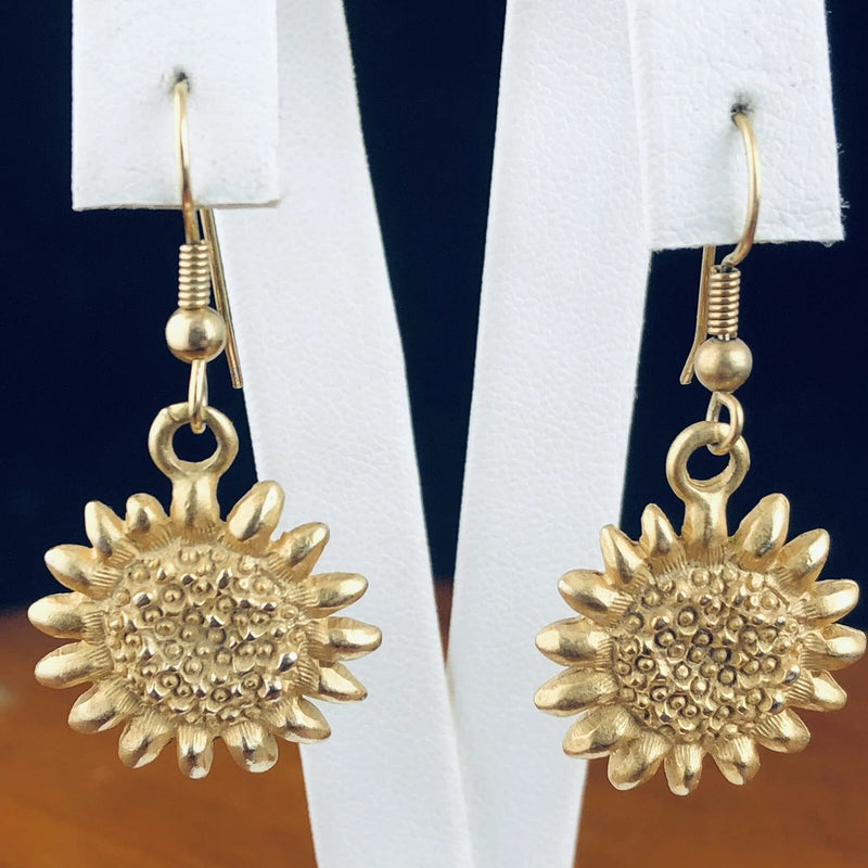 Vtg Earrings Brushed Gold Tone Sunflower Flower Dangle Hook Boho Hippie Sunflower