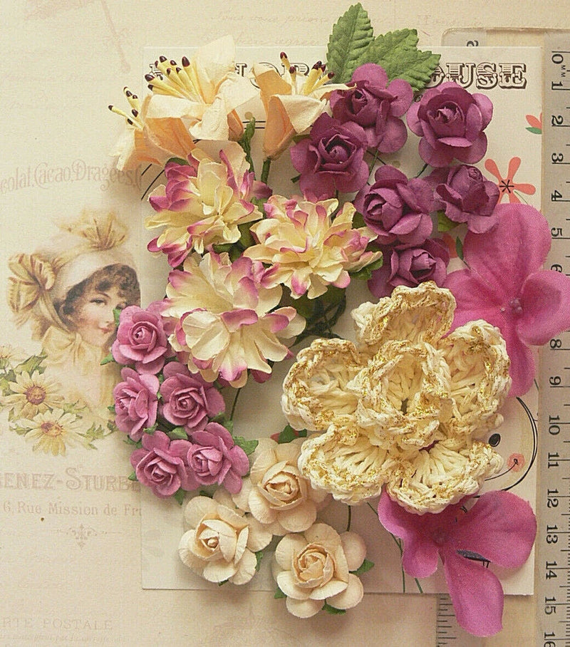 Roses Carnations Lillies ORCHID PLUM & CREAM 23 Flowers PAPER & SILK 20-60mm VA4 Carnation