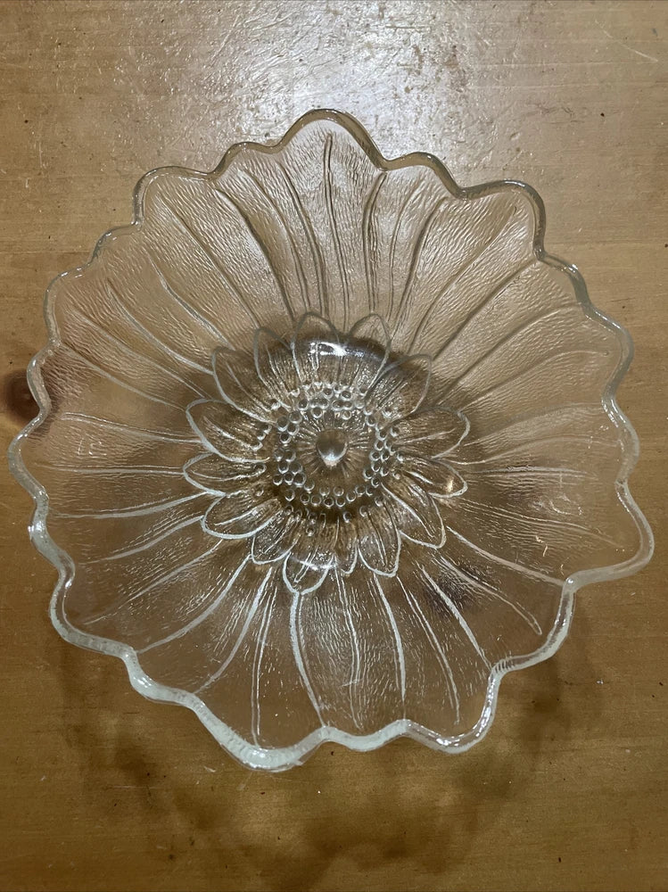 Vintage Indiana Glass Clear Lily Pons Sunflower Bowl Scalloped Edges 7Ó Sunflower